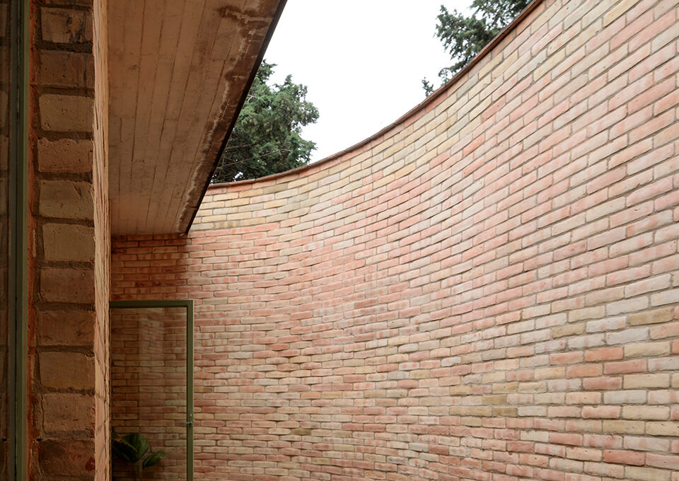 LANZA, Forest House, Ocoyoacac, Mexico, 2018. Photo Dane Alonso