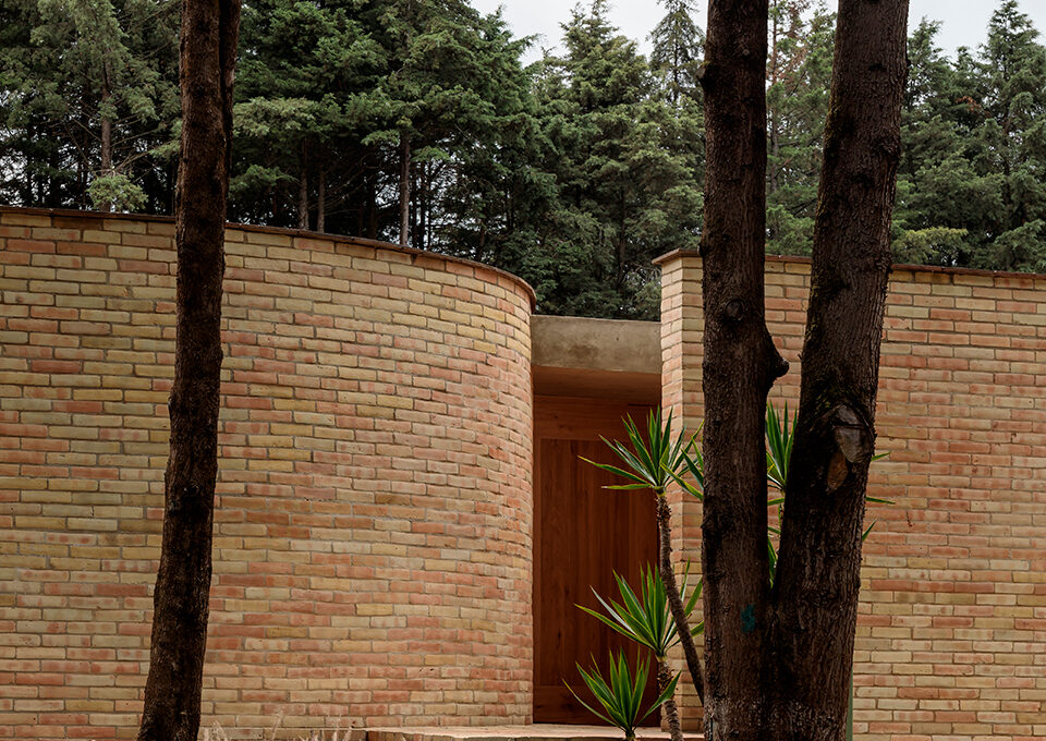 LANZA, Forest House, Ocoyoacac, Mexico, 2018. Photo Dane Alonso