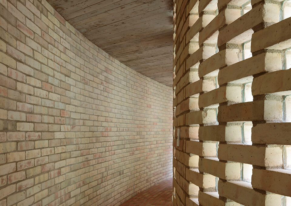 LANZA, Forest House, Ocoyoacac, Mexico, 2018. Photo Dane Alonso