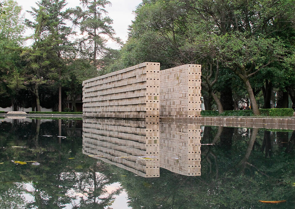 LANZA, TO (Carlos Facio, Jose Amozurrutia) and Alberto Odériz, Community Center Pavilion, Parque Lincoln, Polanco, Mexico, 2018. Photo Alberto Odériz
