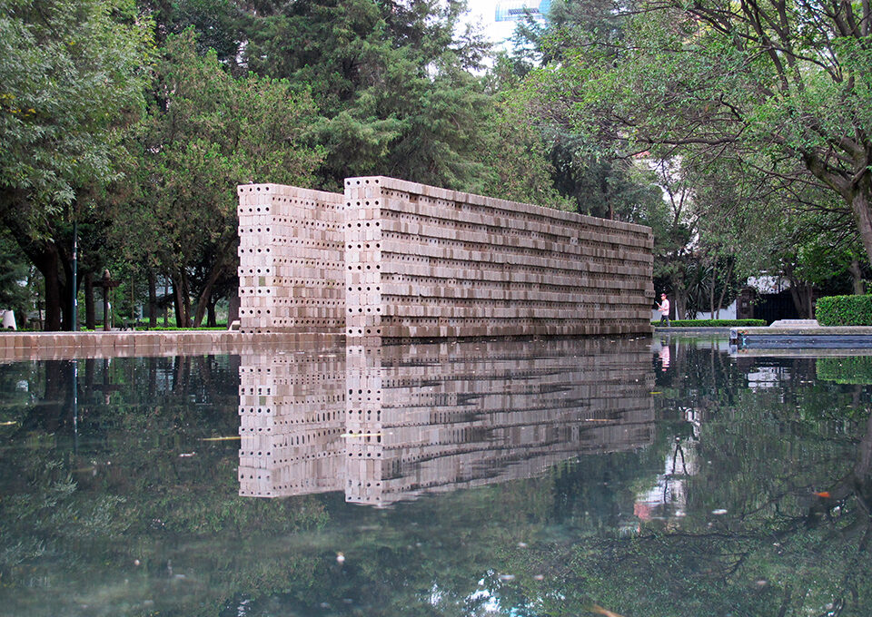 LANZA, TO (Carlos Facio, Jose Amozurrutia) and Alberto Odériz, Community Center Pavilion, Parque Lincoln, Polanco, Mexico, 2018. Photo Alberto Odériz